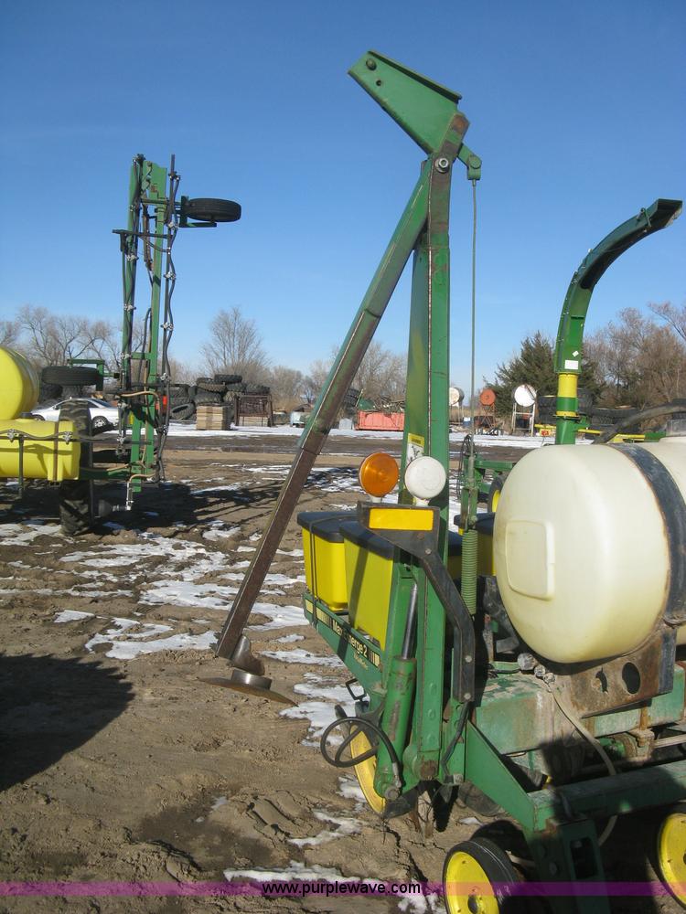 image for item K2767 John Deere 7200 planter