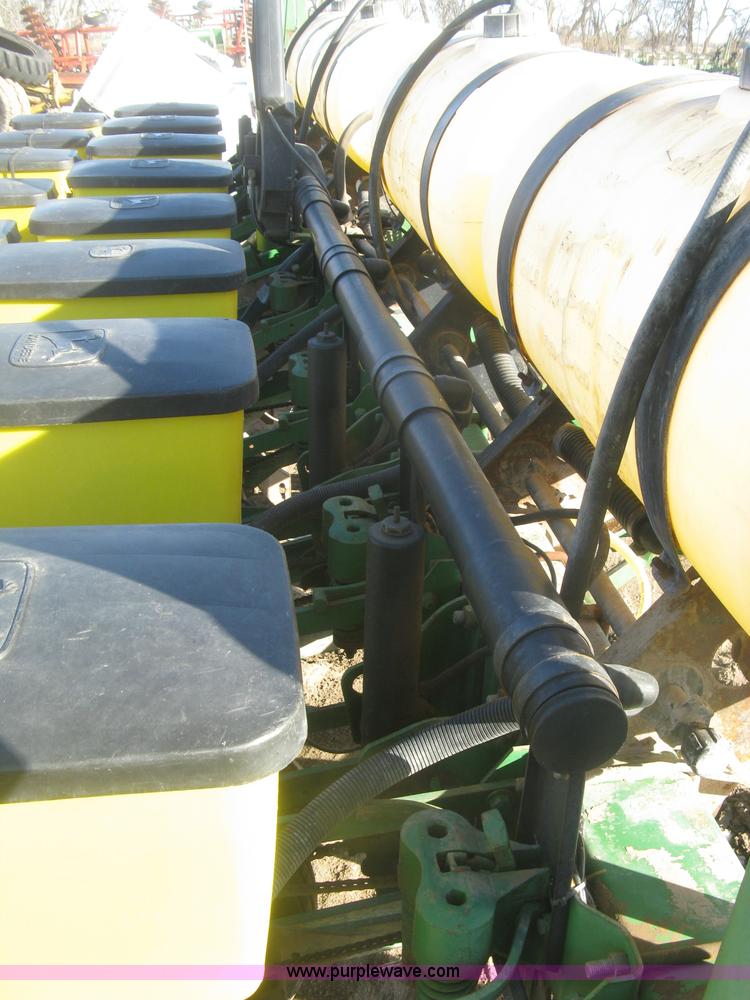 image for item K2767 John Deere 7200 planter
