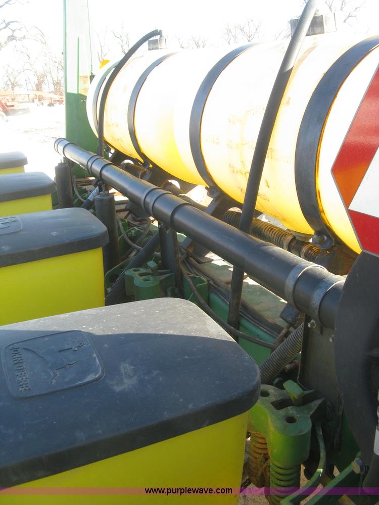 image for item K2767 John Deere 7200 planter