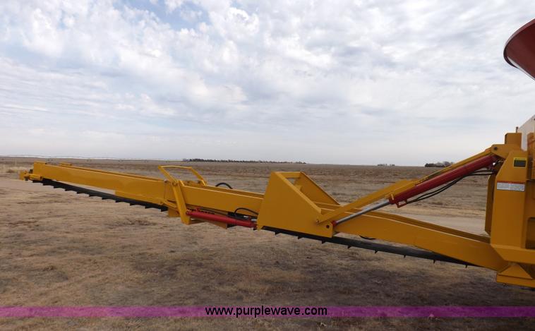 image for item K3107 HayBuster I1100E Big Bite tub grinder