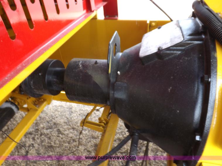 image for item K3107 HayBuster I1100E Big Bite tub grinder