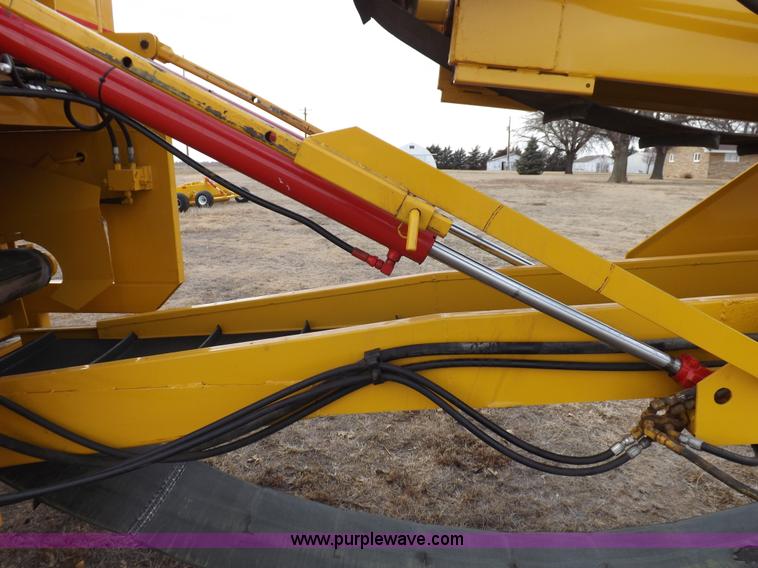 image for item K3107 HayBuster I1100E Big Bite tub grinder