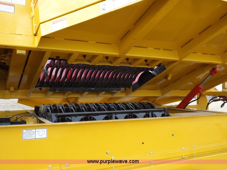 image for item K3107 HayBuster I1100E Big Bite tub grinder