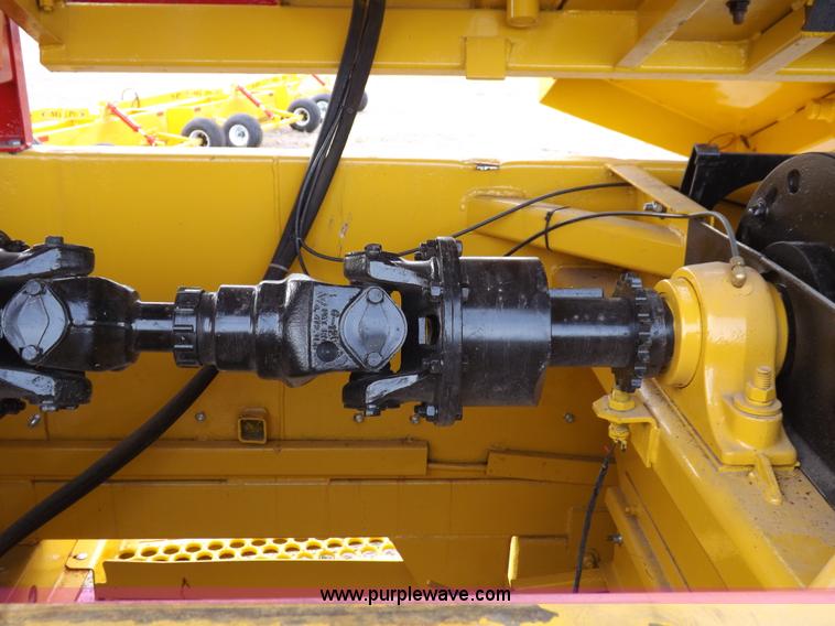 image for item K3107 HayBuster I1100E Big Bite tub grinder