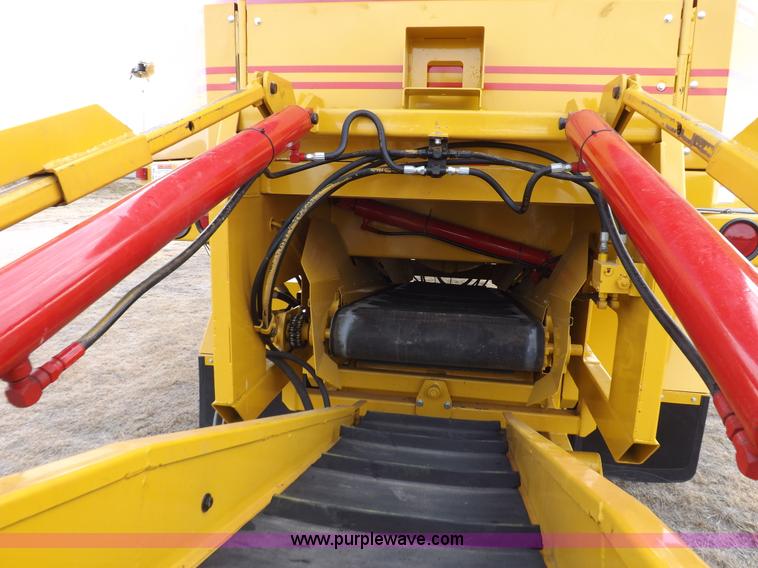 image for item K3107 HayBuster I1100E Big Bite tub grinder