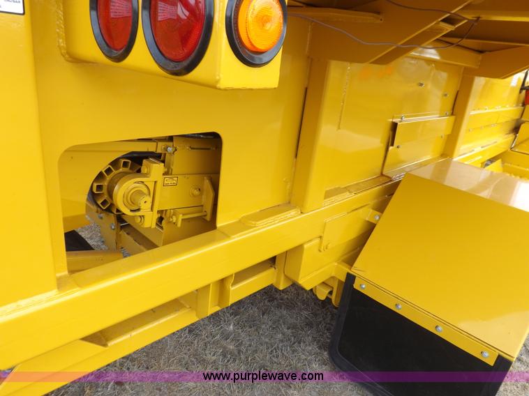 image for item K3107 HayBuster I1100E Big Bite tub grinder