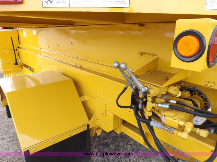 image for item K3107 HayBuster I1100E Big Bite tub grinder