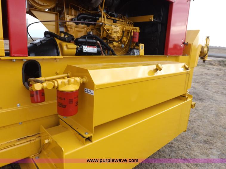 image for item K3107 HayBuster I1100E Big Bite tub grinder