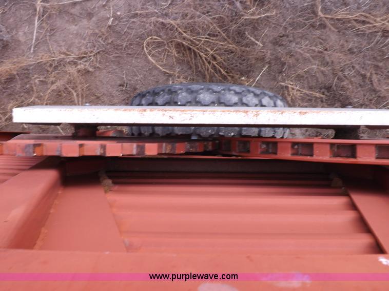 image for item K3109 Hesston 60B stakhand