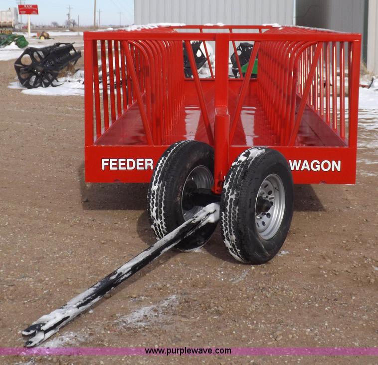image for item K3112 Hay feeder wagon