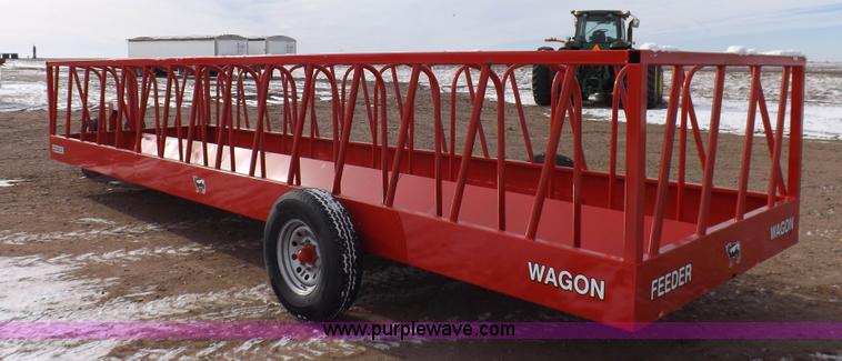 image for item K3112 Hay feeder wagon