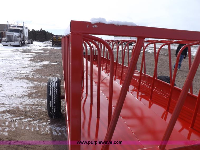 image for item K3112 Hay feeder wagon