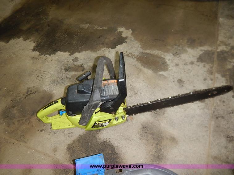 Poulan 2150 chainsaw in Blue Rapids, KS Item BC9934 sold Purple Wave