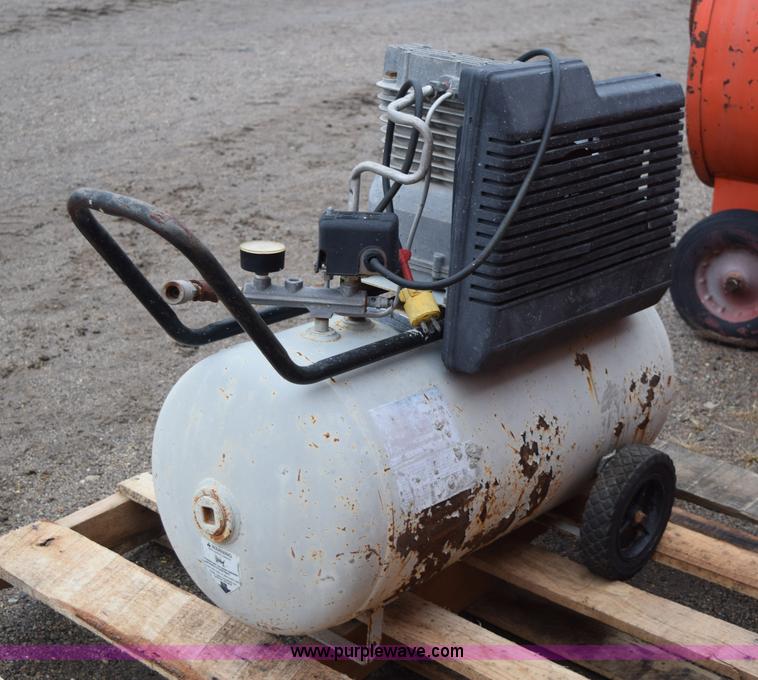image for item BE9738 Ingersoll Rand air compressor
