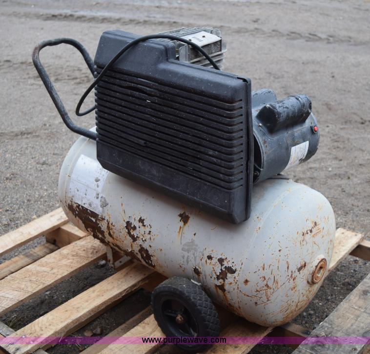 image for item BE9738 Ingersoll Rand air compressor