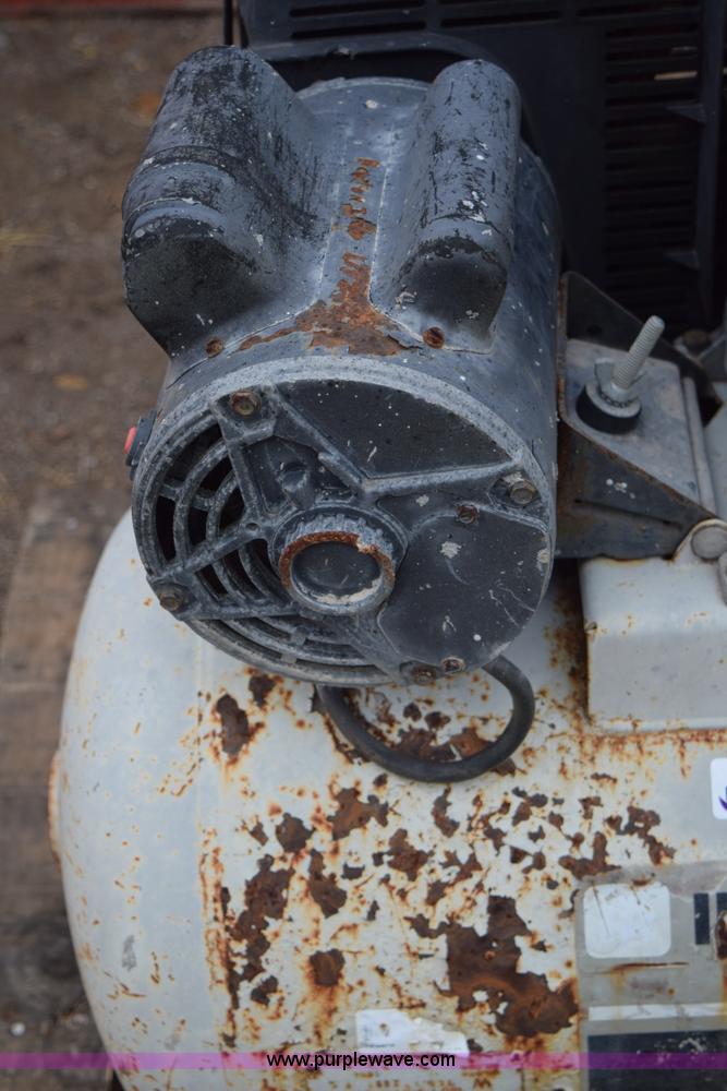 image for item BE9738 Ingersoll Rand air compressor