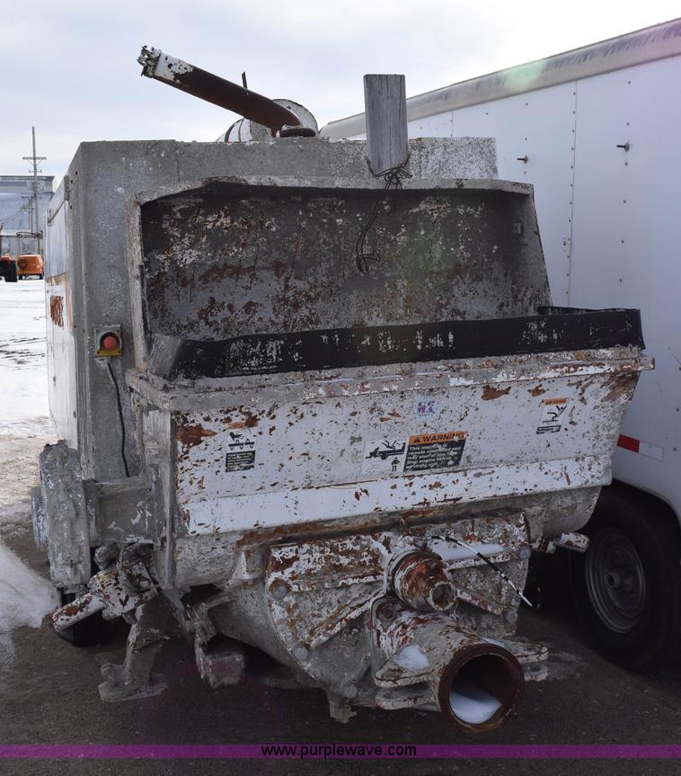 image for item BE9741 1999 Schwing mobile concrete pump