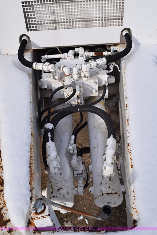 image for item BE9741 1999 Schwing mobile concrete pump