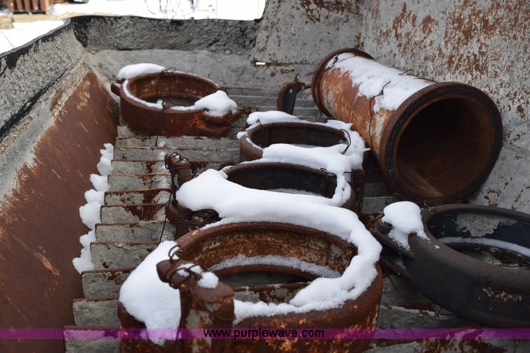 image for item BE9741 1999 Schwing mobile concrete pump