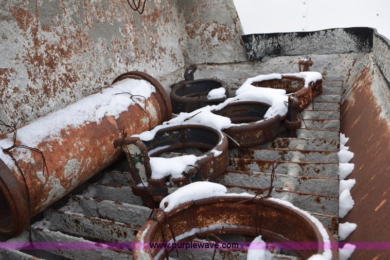 image for item BE9741 1999 Schwing mobile concrete pump