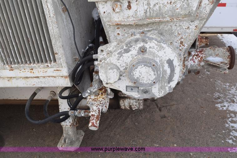 image for item BE9741 1999 Schwing mobile concrete pump