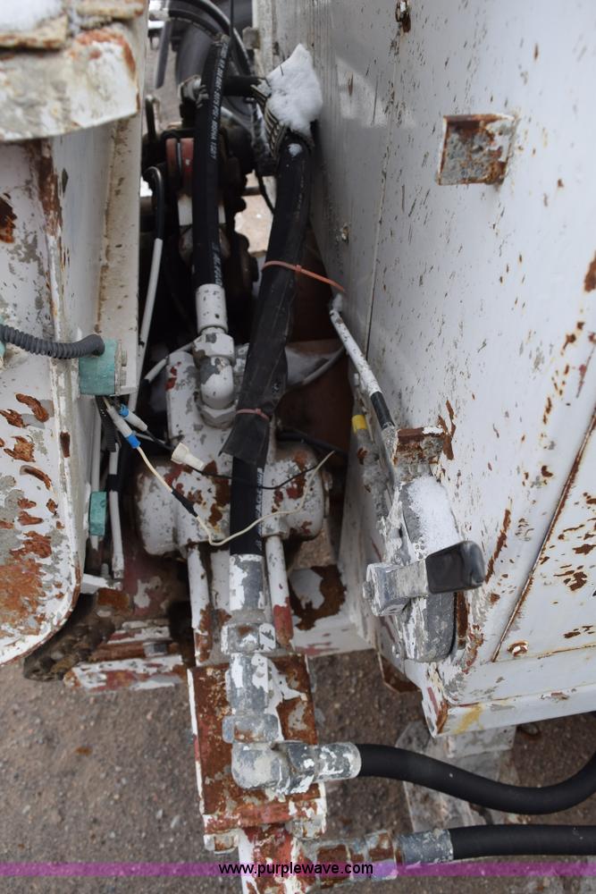 image for item BE9741 1999 Schwing mobile concrete pump