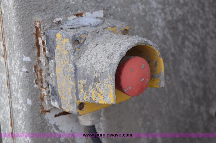 image for item BE9741 1999 Schwing mobile concrete pump