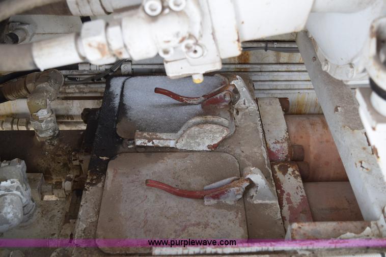 image for item BE9741 1999 Schwing mobile concrete pump