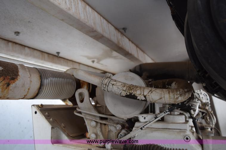 image for item BE9741 1999 Schwing mobile concrete pump