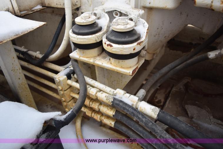 image for item BE9741 1999 Schwing mobile concrete pump