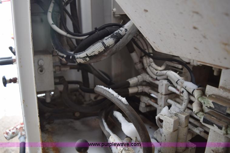 image for item BE9741 1999 Schwing mobile concrete pump