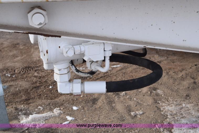 image for item BE9741 1999 Schwing mobile concrete pump