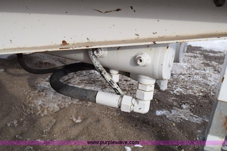 image for item BE9741 1999 Schwing mobile concrete pump