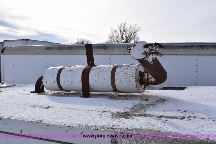 image for item BE9741 1999 Schwing mobile concrete pump