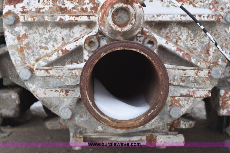 image for item BE9741 1999 Schwing mobile concrete pump