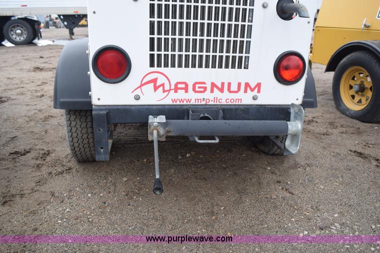 image for item BE9745 Magnum mobile light plant