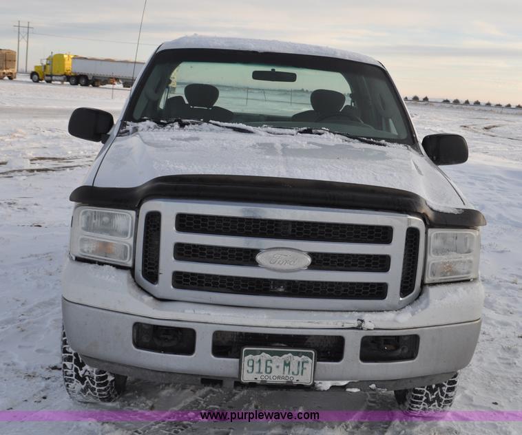 image for item F2170 2005 Ford F250 Super Duty XLT SuperCab pickup truck
