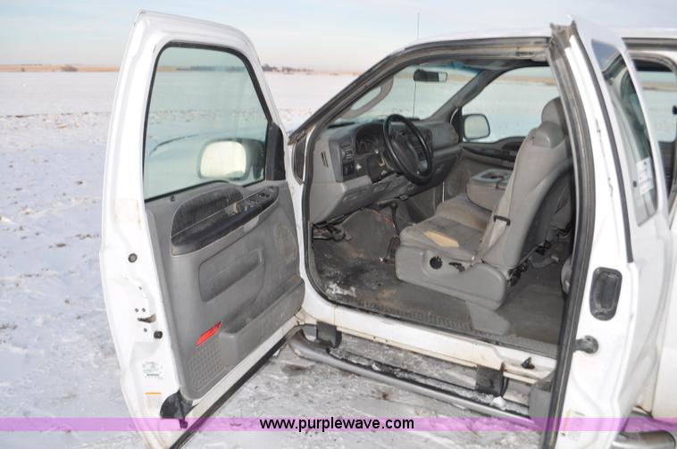 image for item F2170 2005 Ford F250 Super Duty XLT SuperCab pickup truck