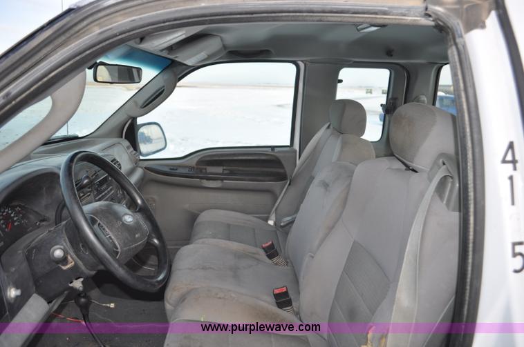 image for item F2170 2005 Ford F250 Super Duty XLT SuperCab pickup truck
