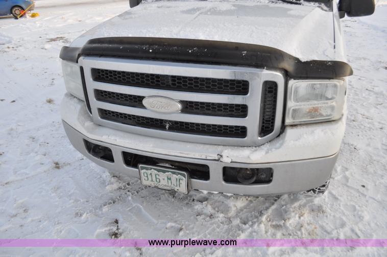 image for item F2170 2005 Ford F250 Super Duty XLT SuperCab pickup truck