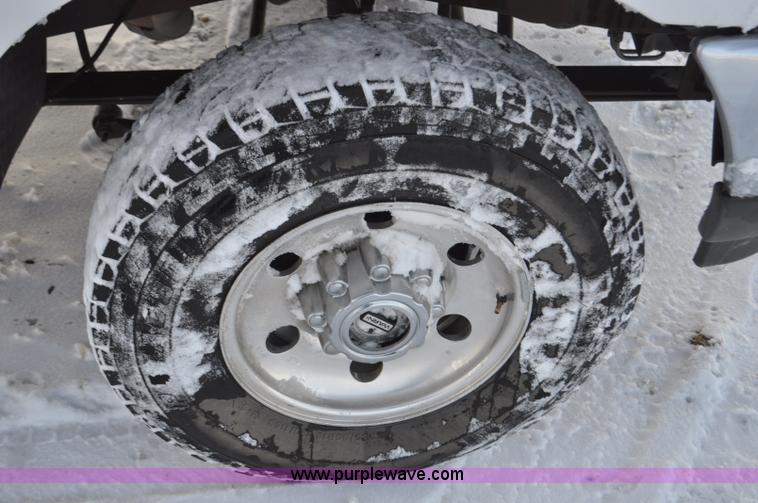 image for item F2171 2004 Ford F250 Super Duty SuperCab pickup truck