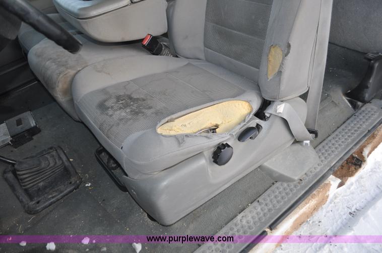 image for item F2171 2004 Ford F250 Super Duty SuperCab pickup truck