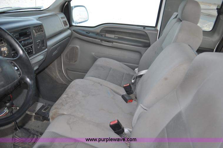 image for item F2171 2004 Ford F250 Super Duty SuperCab pickup truck