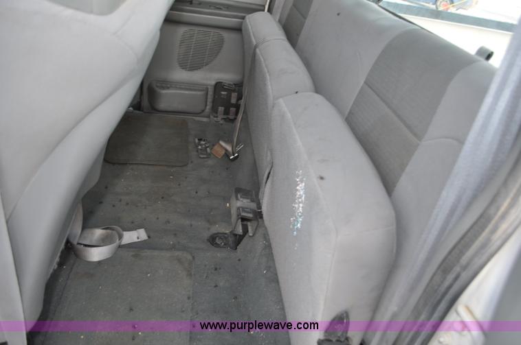 image for item F2171 2004 Ford F250 Super Duty SuperCab pickup truck