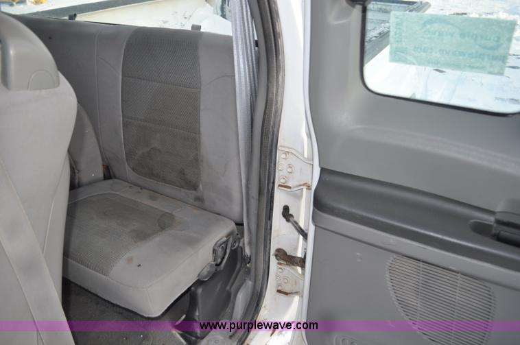 image for item F2171 2004 Ford F250 Super Duty SuperCab pickup truck