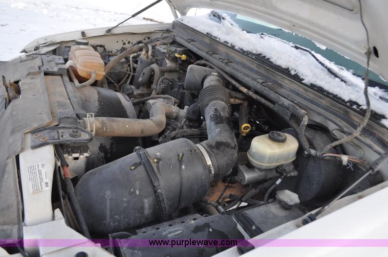 image for item F2171 2004 Ford F250 Super Duty SuperCab pickup truck