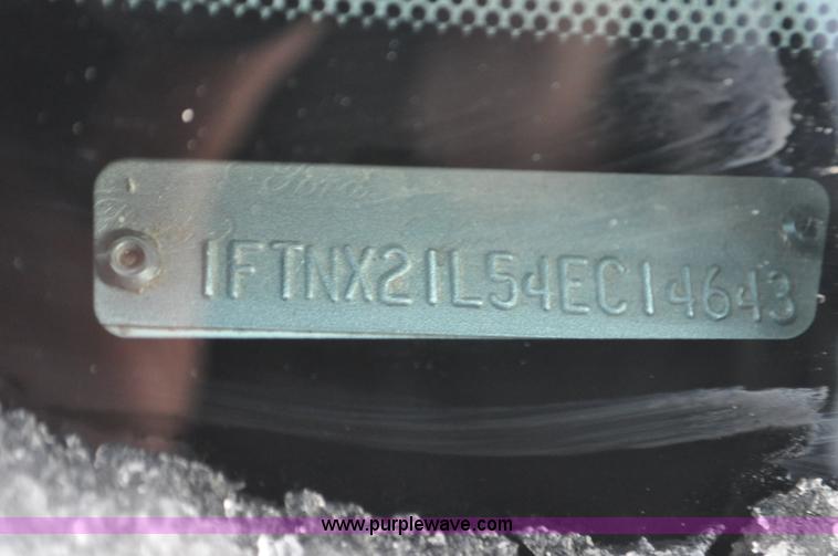 image for item F2171 2004 Ford F250 Super Duty SuperCab pickup truck