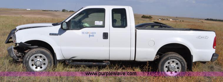 image for item G6181 2007 Ford F250 Super Duty XLT pickup truck