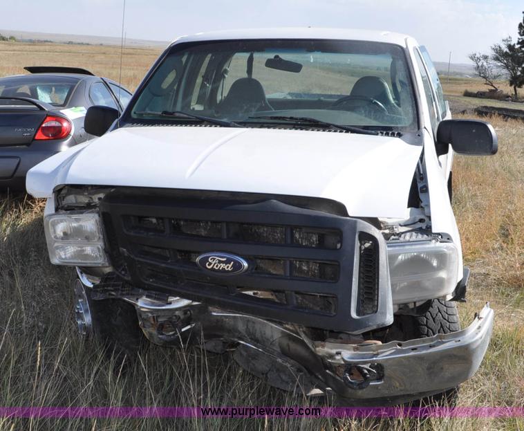 image for item G6181 2007 Ford F250 Super Duty XLT pickup truck