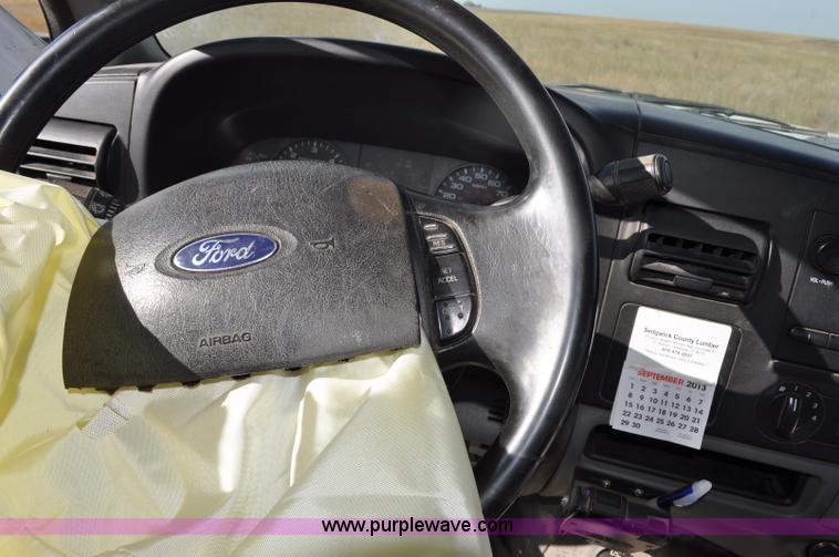 image for item G6181 2007 Ford F250 Super Duty XLT pickup truck